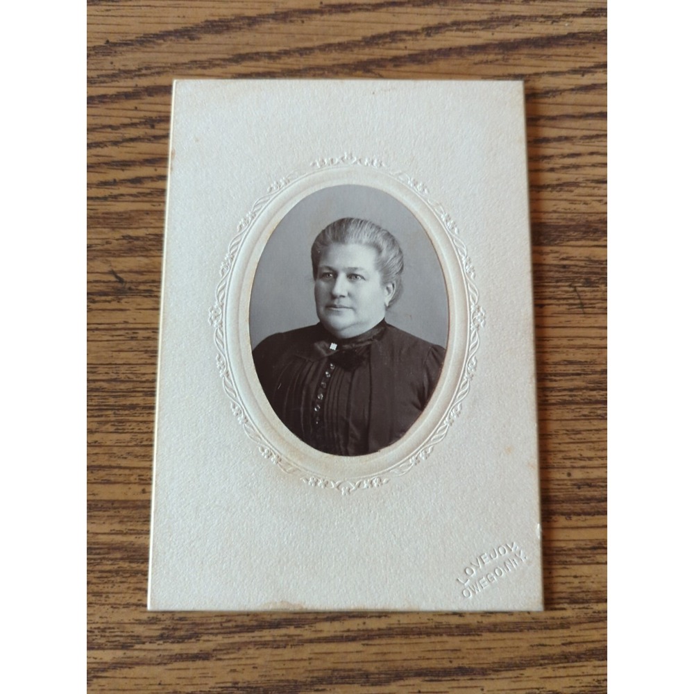 Antique Cabinet Card Photo Victorian Portrait 1800s Woman Owego New York Lovejoy